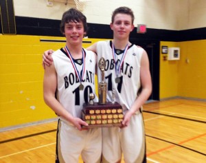 Jared Hansen (left) with brother Jacob, after winning the 2014 Kent 'A' basketball final
