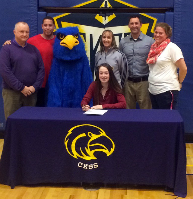 Brooke MacKinnon Makes NCAA Commitment