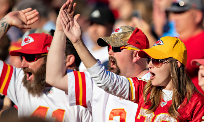 Kansas City Chiefs fans boo teams during display of unity against racism,  social injustice